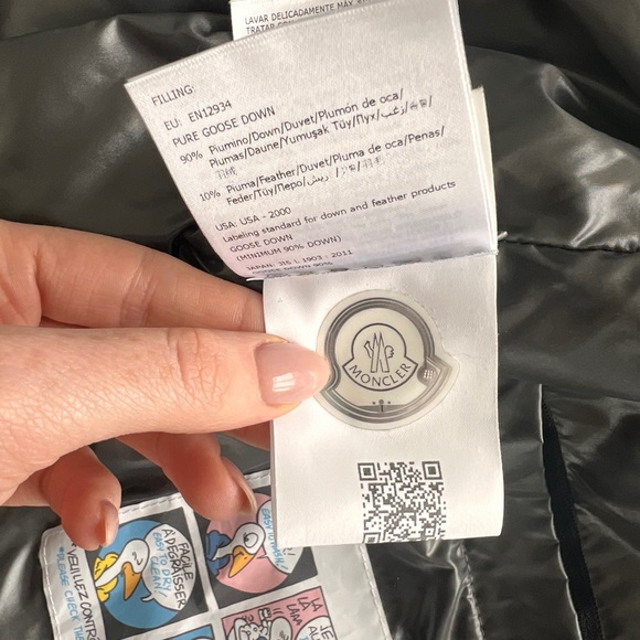 Moncler down filled vest - Picture 9 of 11